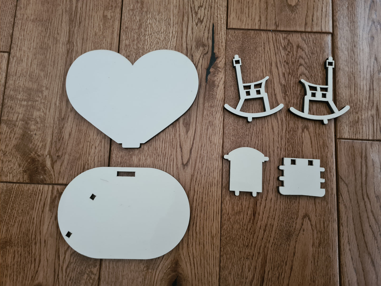 Heart & Single Chair Sublimation MDF Memorial Stand