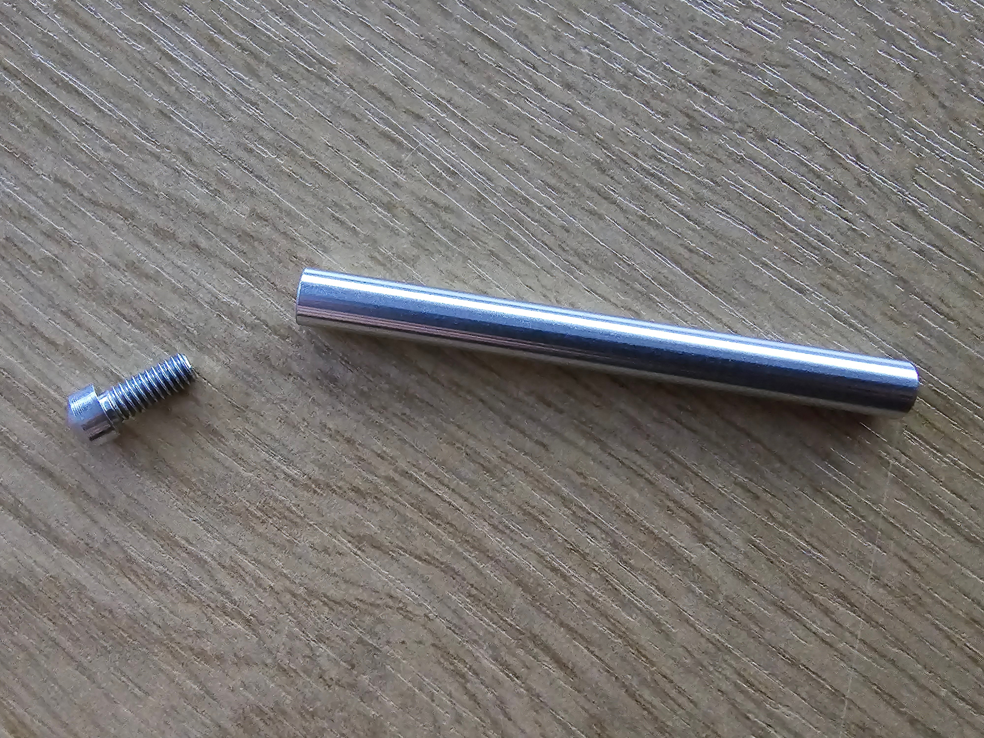 Metal Pin Stand – Mackie Direct